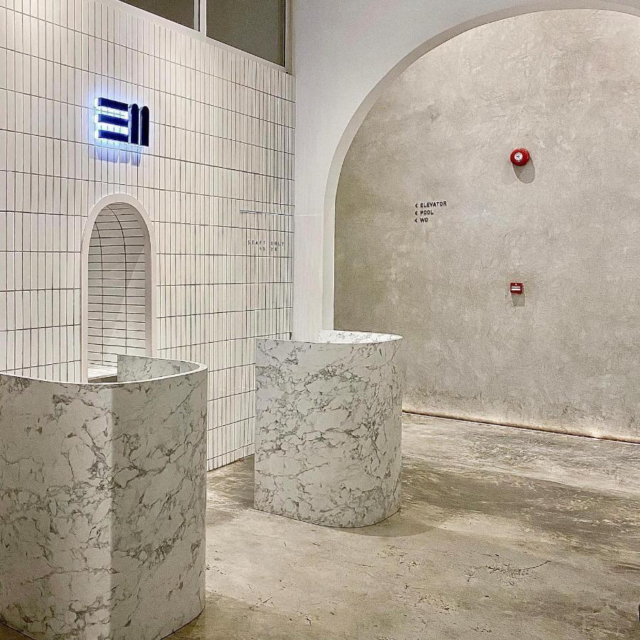 E11 Hotel - Bts Punnawithi Бангкок Экстерьер фото
